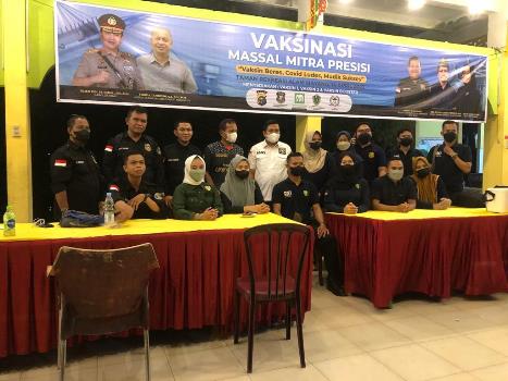 DPW SPI Riau Bersama Polda Riau, IPA Riau dan Alam Mayang Taja Giat Vaksinasi Massal Mitra Presisi